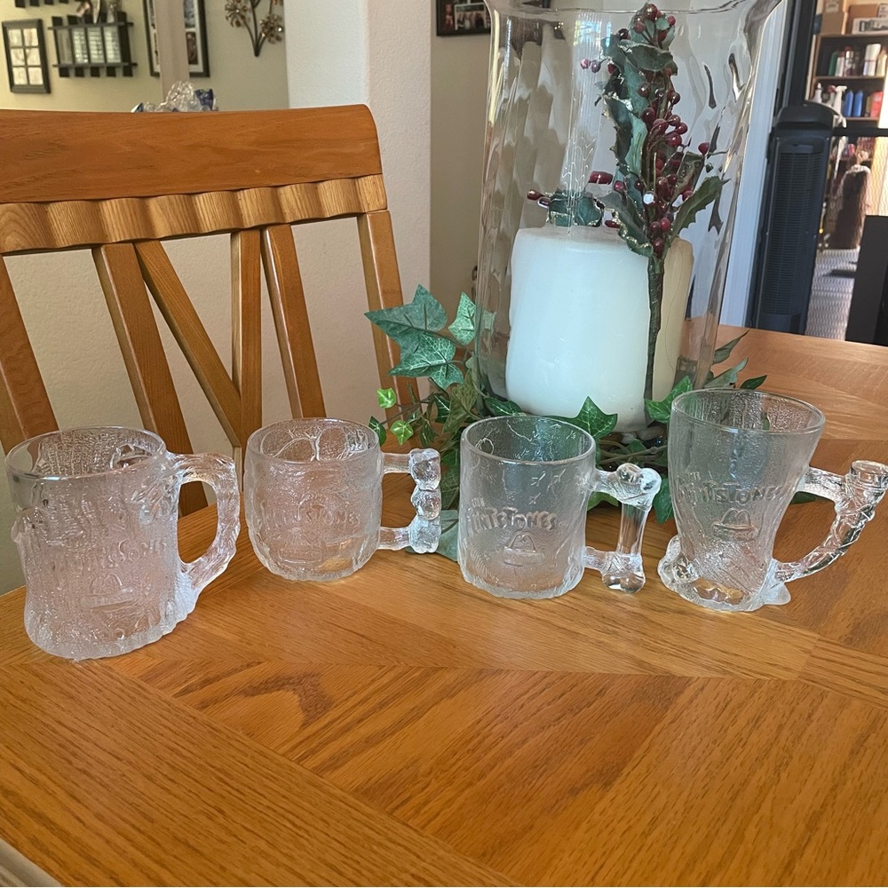 Vintage McDonalds The Flintstones Drinking Glasses Set